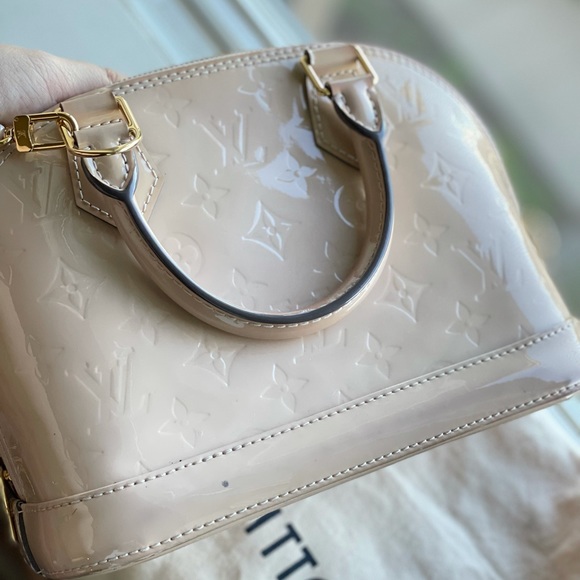 Louis Vuitton Alma BB - Picture 4 of 10